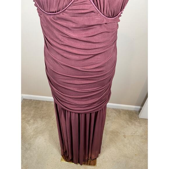 Retrofete Maisie Ruched Draped Halterneck Maxi in Port Red Size XXL - Picture 6 of 11